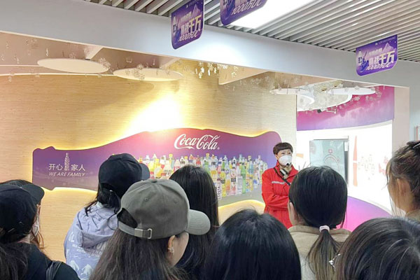 南京理工大学国际本科传媒艺术专业开展参观可口可乐博物馆实践活动